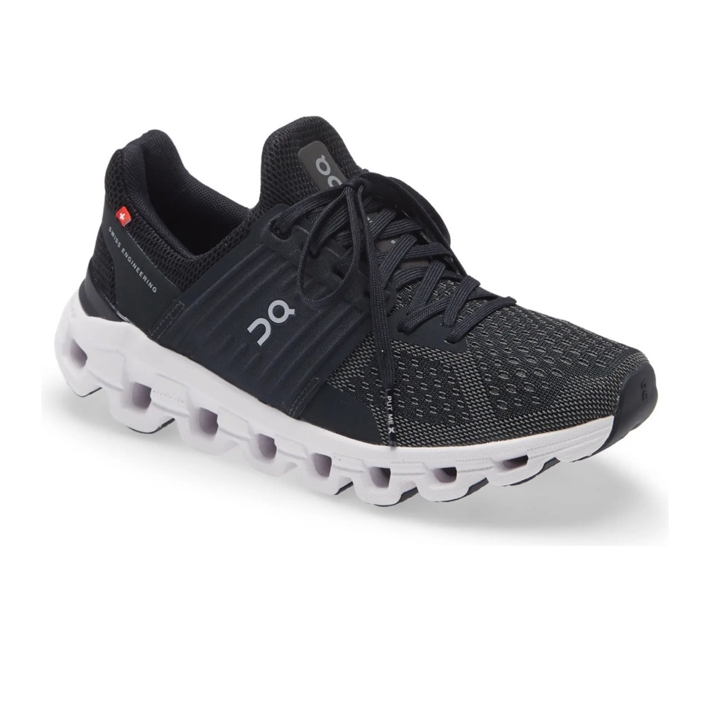 Women’s on cloud swift sneakers